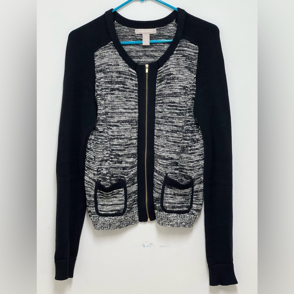 Banana Republic Raglan Black&White Knit Sweater Front Zipper Two Pockets…